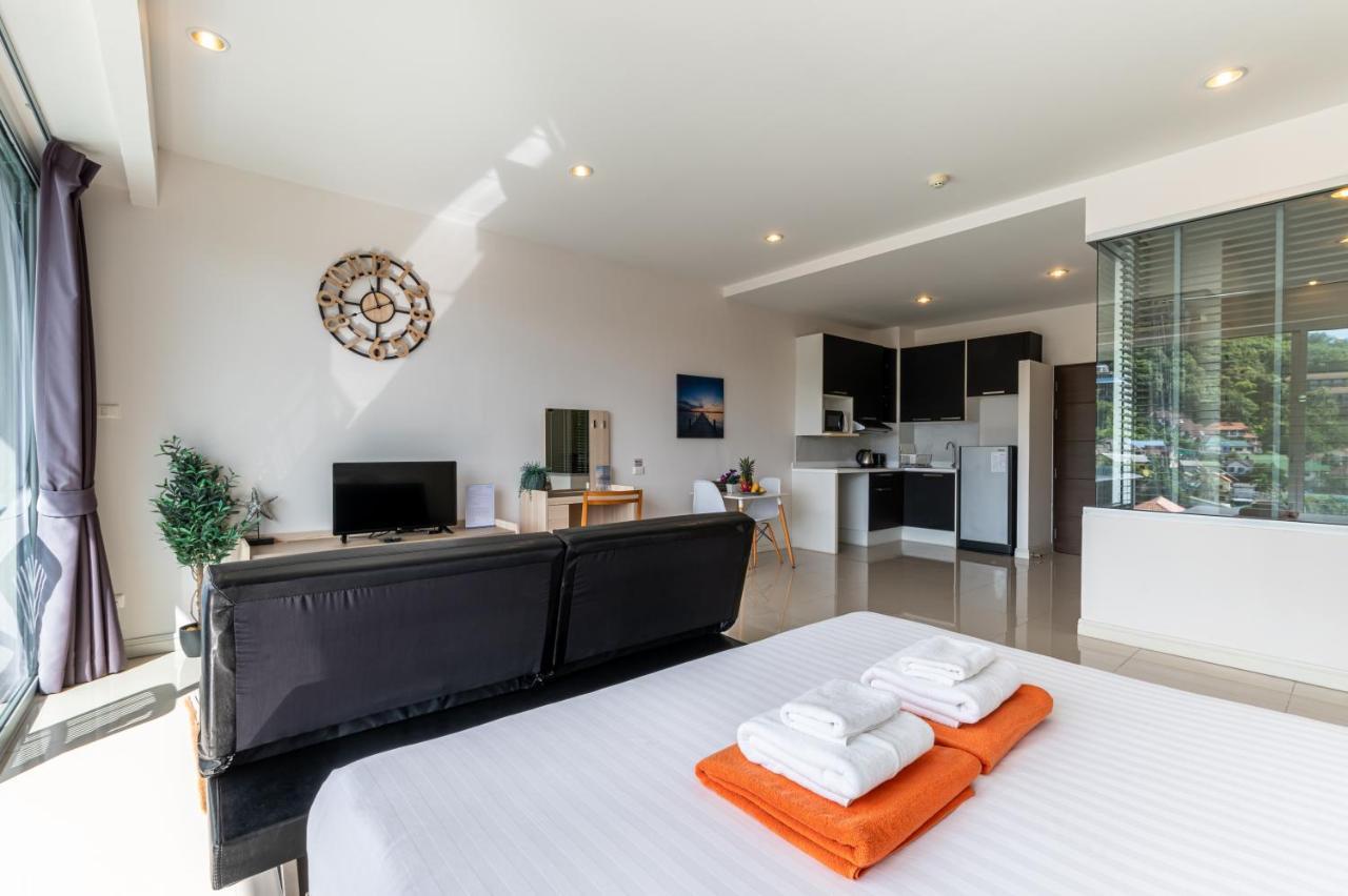 Chic Condo By Resava Karon Екстер'єр фото